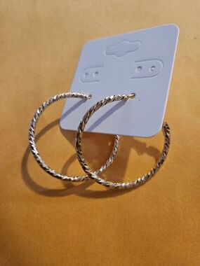 Gold Textured Hoop Earrings - Classic Women's Jewelry